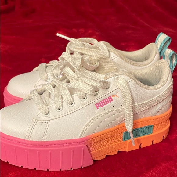 PUMA Girl's Mayze Daybreak (Big Kid) Puma White/Luminous Pink size 4 - Picture 3 of 5